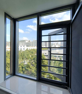 High Grade Aluminium Swing Window Dengan Multi Point Locking Dan Tempered Insulated Glass