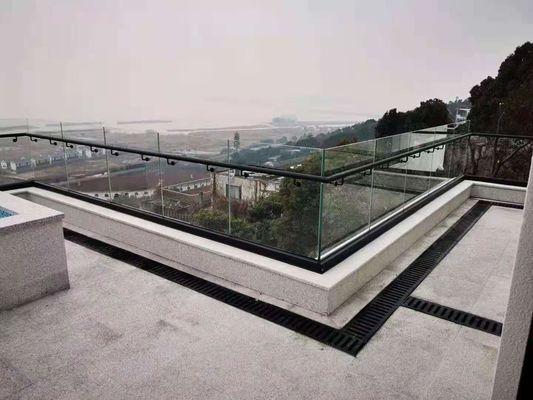 Modern Aluminium U Channel Glass Railing Customized Frameless Glass Balcony Railing