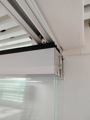 Fluorocarbon Spraying Aluminium Pintu Lipat Geser Dengan Pemutus Termal