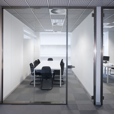 Perlindungan Privasi Pembagian Kaca Komersial yang Bisa Disesuaikan Dengan Desain Modern