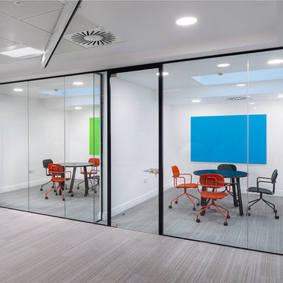 Desain Modern Kaca Kerangka Tepak Dinding Kantor Dengan Kaca Tempered