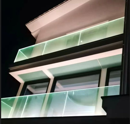Aluminium Luar Ruang U Saluran Gelas Penghalang Ringan Dengan Lampu LED