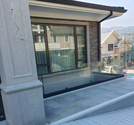 Balkon Aluminium U Channel Glass Railing Berkelanjutan U Channel Balustrade