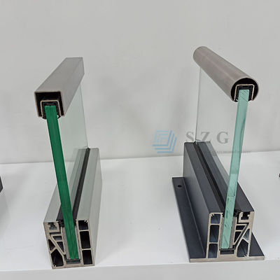 LED Cahaya Kaca Balustrade Aluminium Desain Balok Modern Frameless Tempered Glass Balkon Luar Balkon