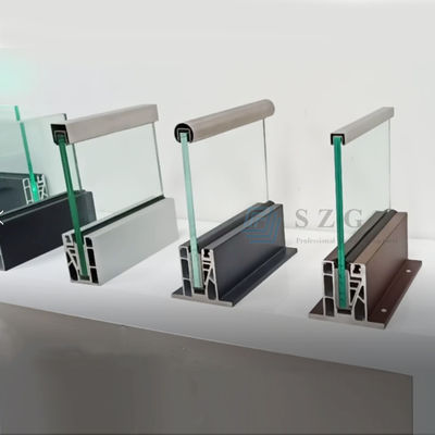SGCC Tempered Glass U Channel Glass Balustrade Struktur Stabil Lampu LED