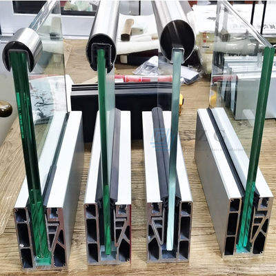 Benar Keamanan Aluminium U Saluran Kaca Railing Powder Lapisan Aluminium Kaca Balustrade