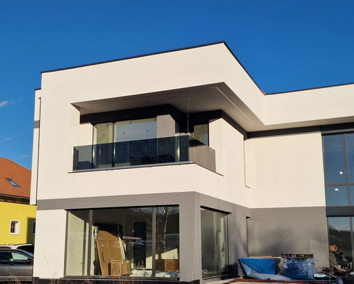 Balustrade kaca tanpa bingkai yang halus dan mudah dibersihkan