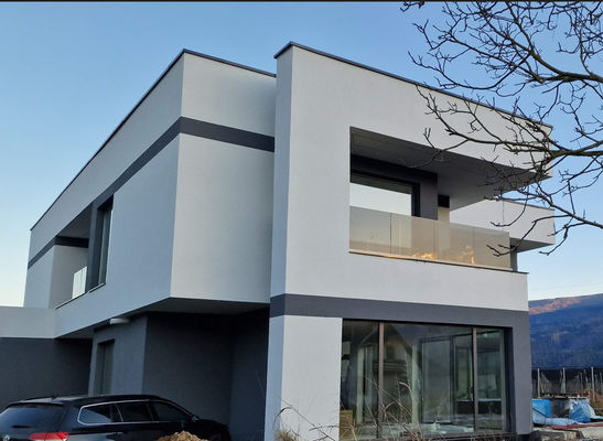 Balustrade kaca tanpa bingkai yang halus dan mudah dibersihkan