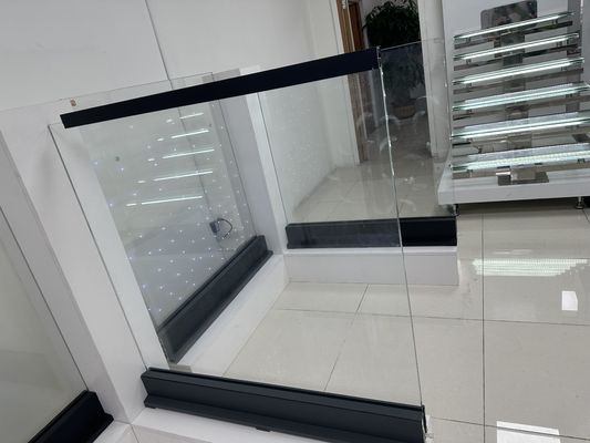 Aluminium U Saluran Kaca Balustrade tahan cuaca untuk luar ruangan