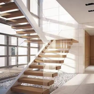 Desain Villa Tangga Terapung Stringer Baja Invisible Dengan Balok Kaca Kayu