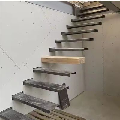 Tangga Kayu Terapung Interior Desain Elegan Dengan Red Oak / White Oak Tread