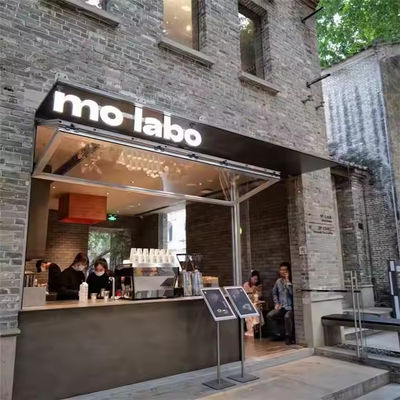 Jendela Vertikal Aluminium Bi-Folding Efisiensi Energi Tinggi Dengan Kaca dan Bingkai Disesuaikan