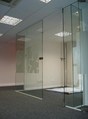 Full View Frameless Glass Transparent Partition Wall untuk Kantor, Rumah, Lokakarya