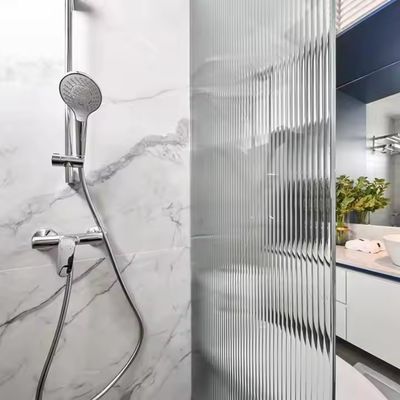 Partisi Kamar Mandi Interior Aluminium Kustom dengan Ketebalan Profil 1.4mm dan Kaca Buram
