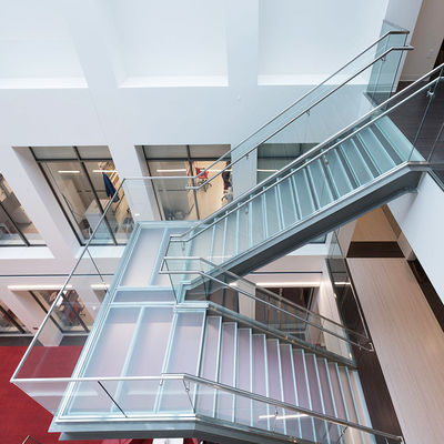 Aluminium U Profil Saluran Gelas Tangga Pengendali Dengan Clamp Kaca Tangga Handrail Top Rail Frame