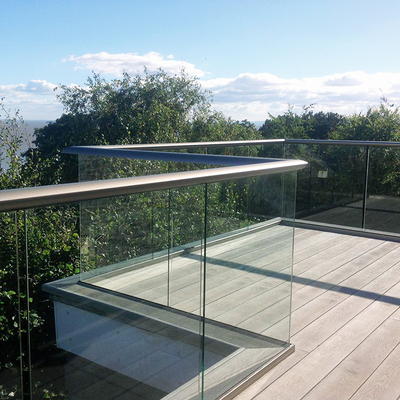 Sistem Balustrade Handrail Glass dengan Profil Aluminium U-Channel 12