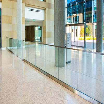 Sistem Balustrade Handrail Glass dengan Profil Aluminium U-Channel 12