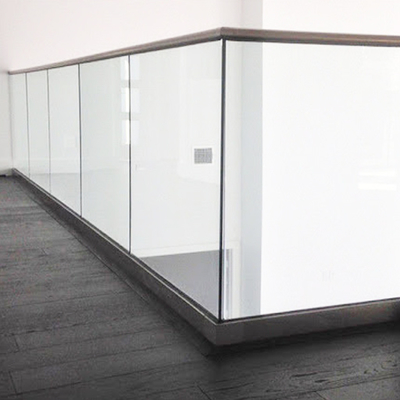 Sistem Balustrade Handrail Glass dengan Profil Aluminium U-Channel 12