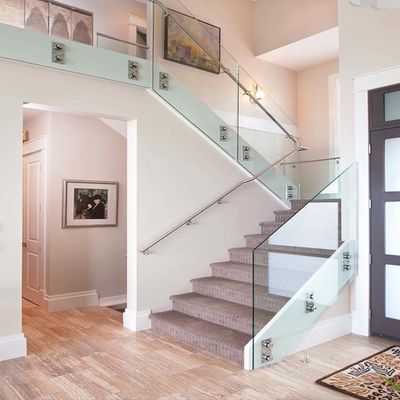Pagar Tangga Kustom Kaca Tempered untuk Balustrade Tangga Interior