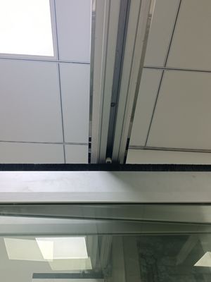 Ketahanan topan Kaca tempered Bifold Door Keamanan tinggi Disesuaikan